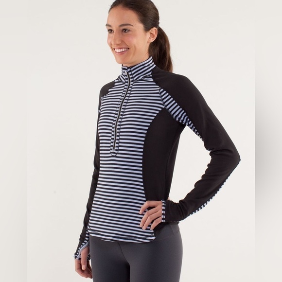 LULULEMON Run: U-Turn Pullover *Reversible
Classic Stripe Polar Haze Black - Picture 3 of 15